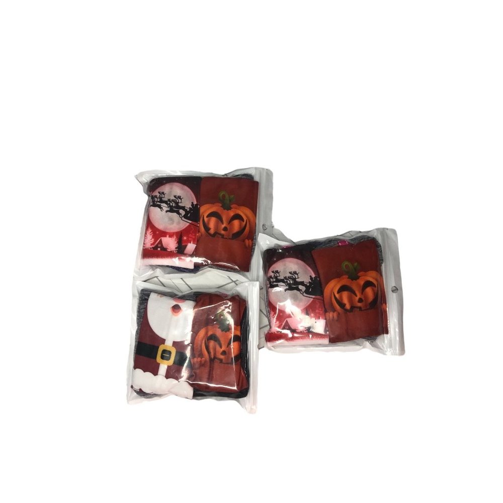 Holiday face masks with a pouch